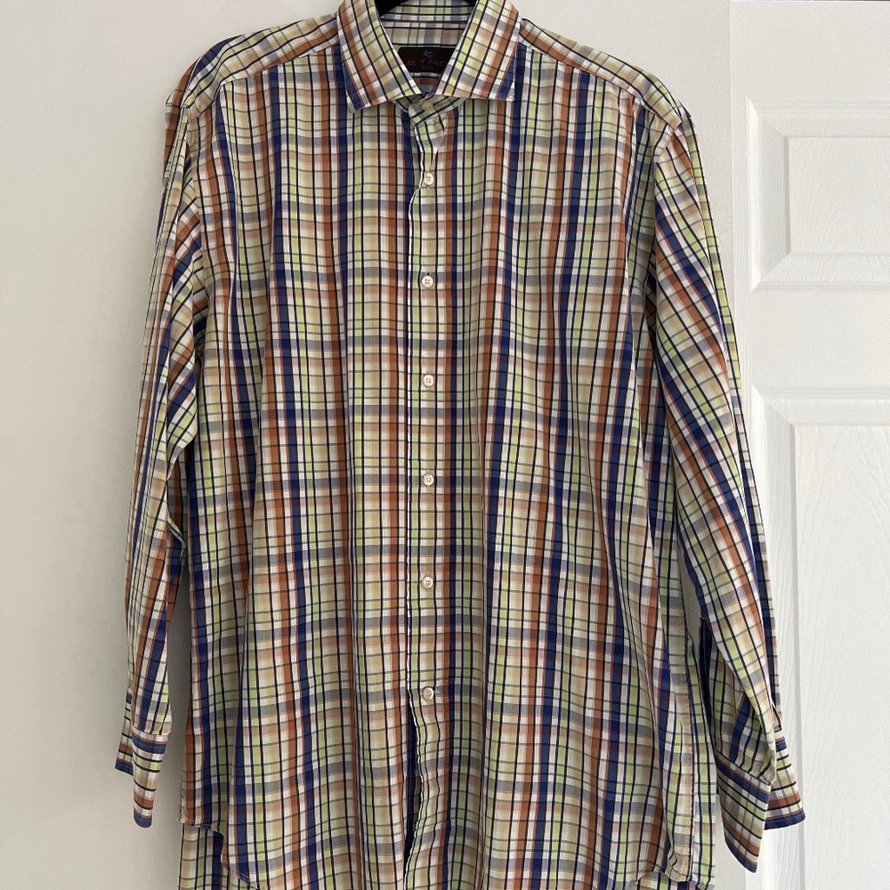 Lightly worn Italian madeButton down men’s shirt
